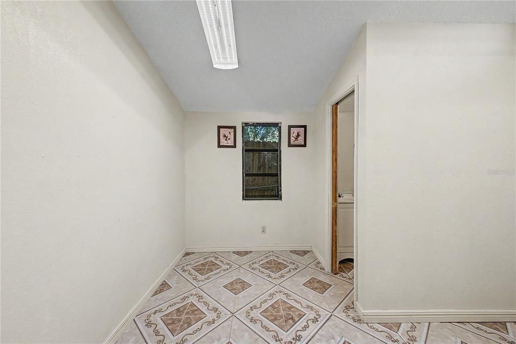 For Sale: $375,000 (3 beds, 2 baths, 1755 Square Feet)
