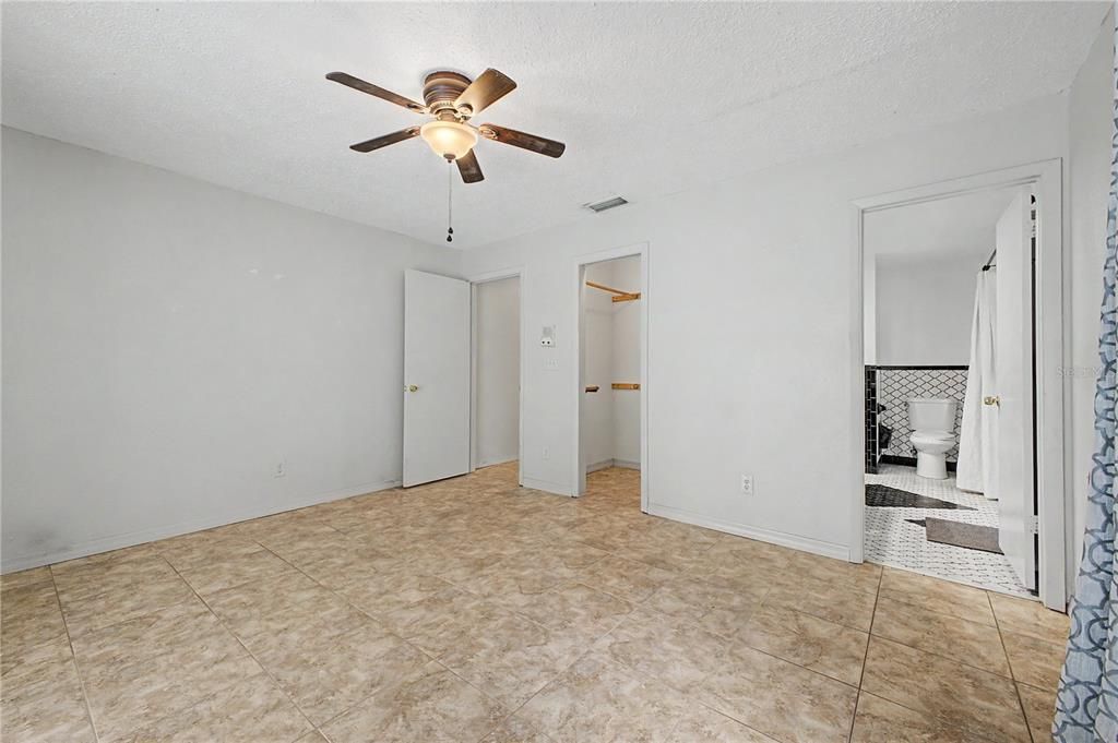 For Sale: $375,000 (3 beds, 2 baths, 1755 Square Feet)