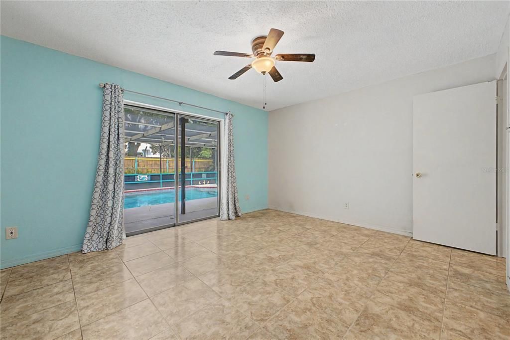 For Sale: $375,000 (3 beds, 2 baths, 1755 Square Feet)