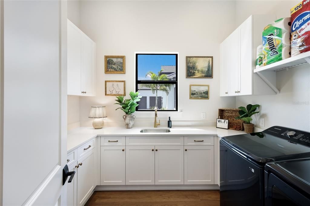 For Sale: $2,595,000 (4 beds, 5 baths, 4189 Square Feet)