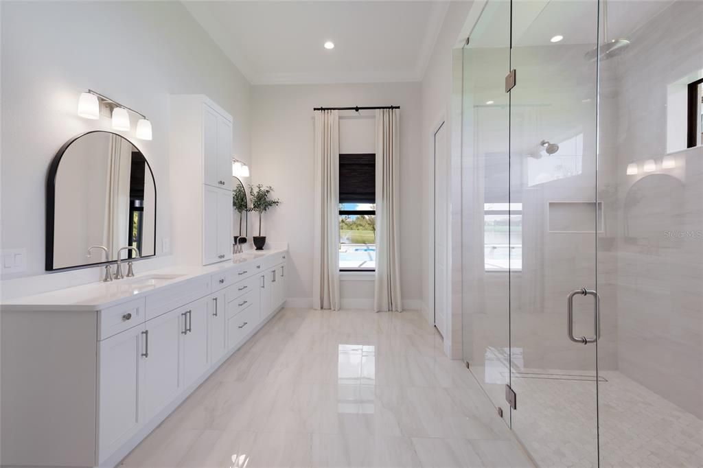 For Sale: $2,595,000 (4 beds, 5 baths, 4189 Square Feet)