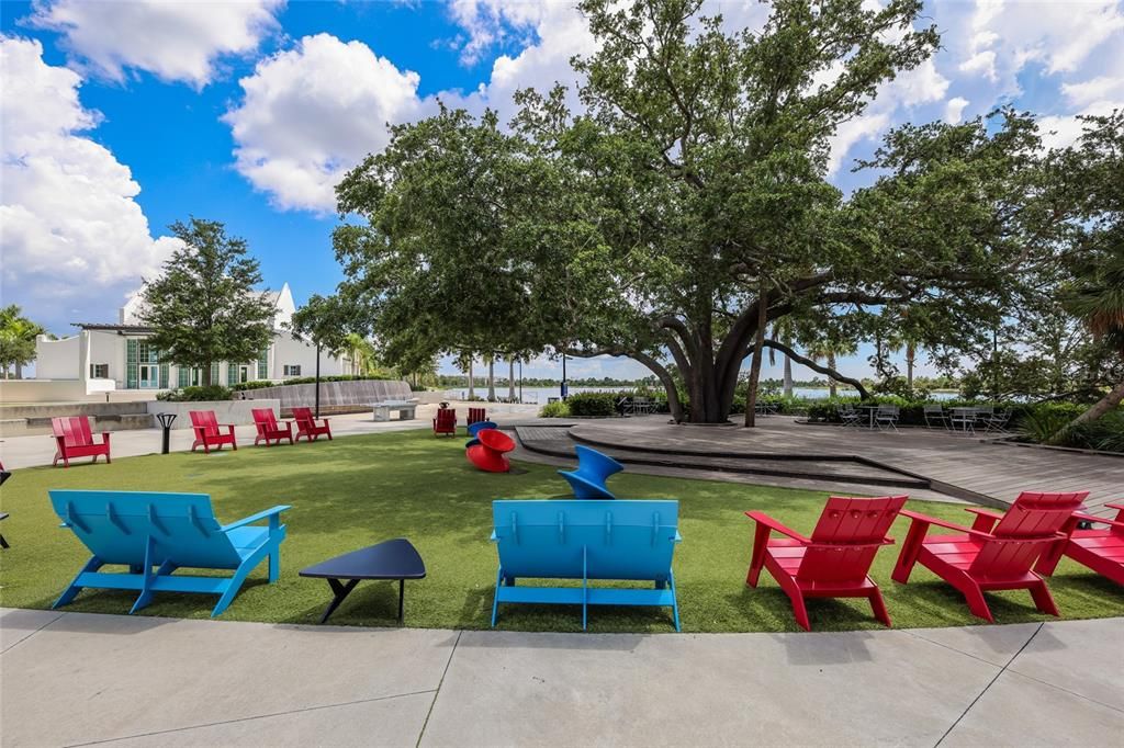 For Sale: $2,595,000 (4 beds, 5 baths, 4189 Square Feet)