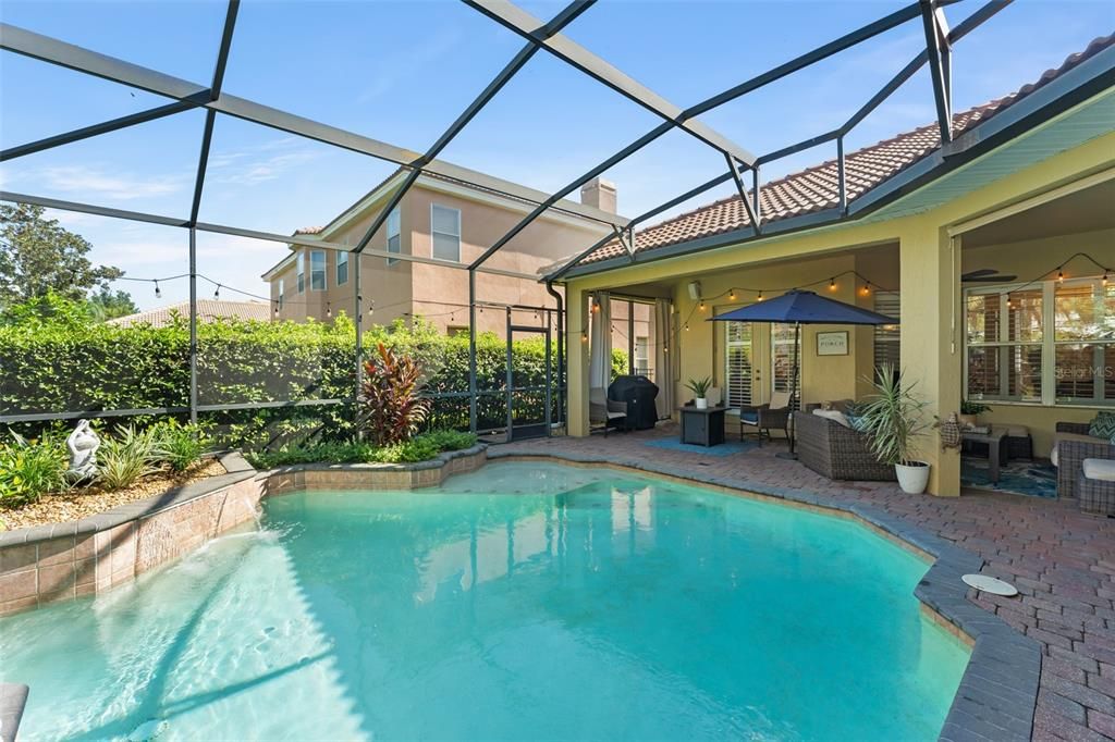 Activo con contrato: $849,000 (5 camas, 4 baños, 3078 Pies cuadrados)