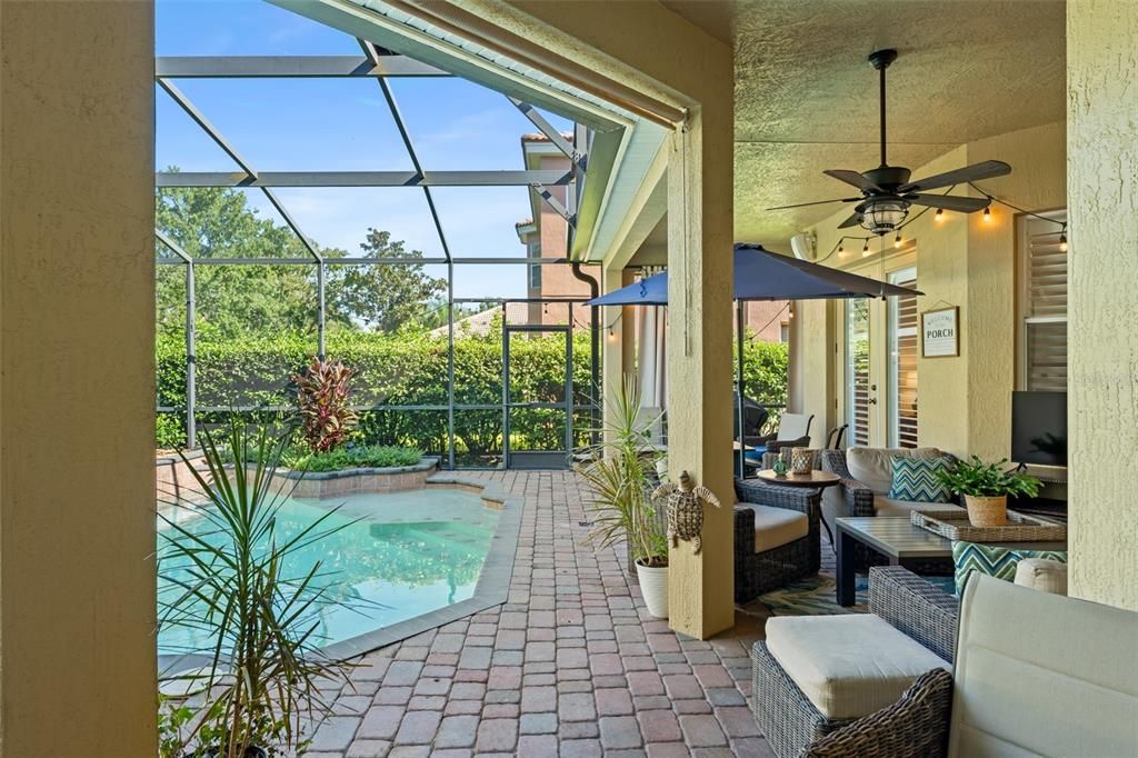 Activo con contrato: $849,000 (5 camas, 4 baños, 3078 Pies cuadrados)