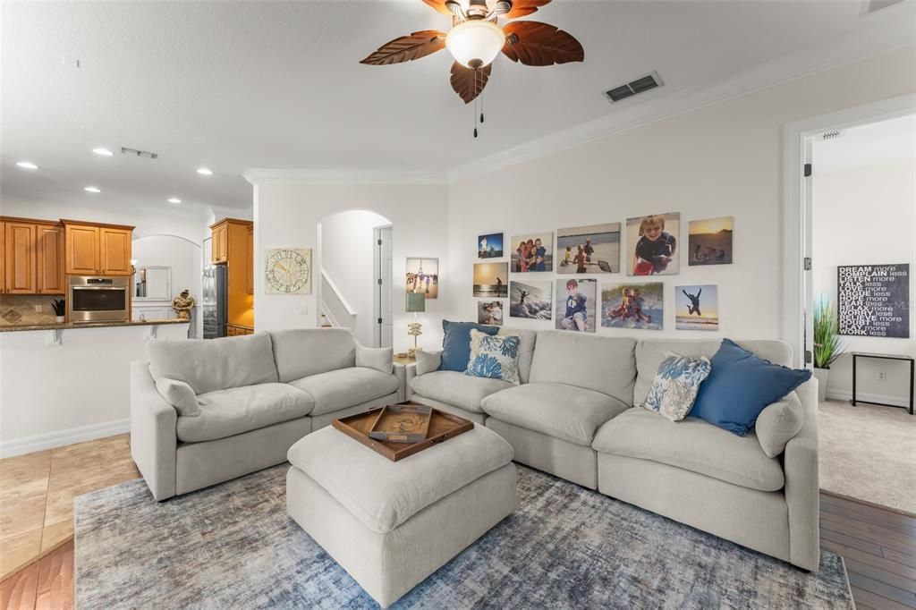 Activo con contrato: $849,000 (5 camas, 4 baños, 3078 Pies cuadrados)