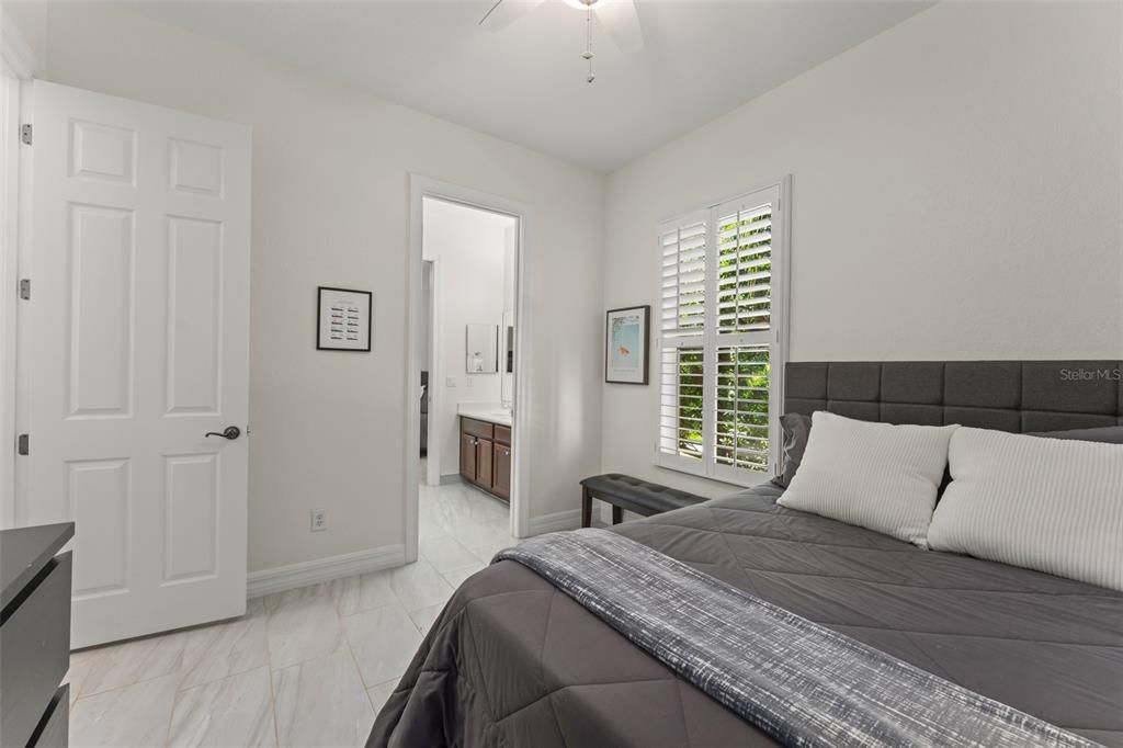 Activo con contrato: $849,000 (5 camas, 4 baños, 3078 Pies cuadrados)