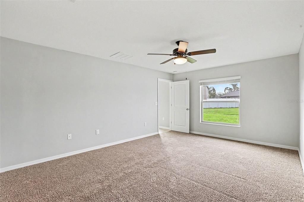 For Sale: $344,900 (4 beds, 2 baths, 1918 Square Feet)