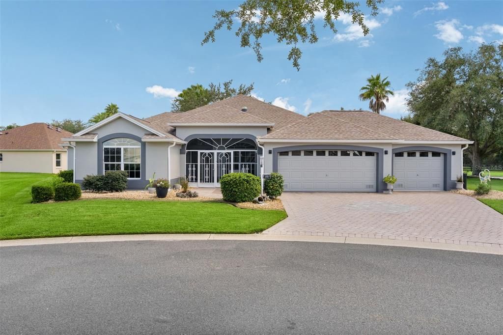 For Sale: $899,000 (3 beds, 2 baths, 2453 Square Feet)