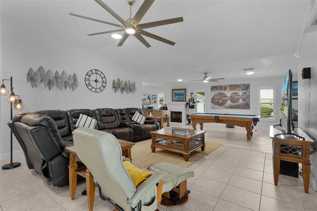 For Sale: $899,000 (3 beds, 2 baths, 2453 Square Feet)