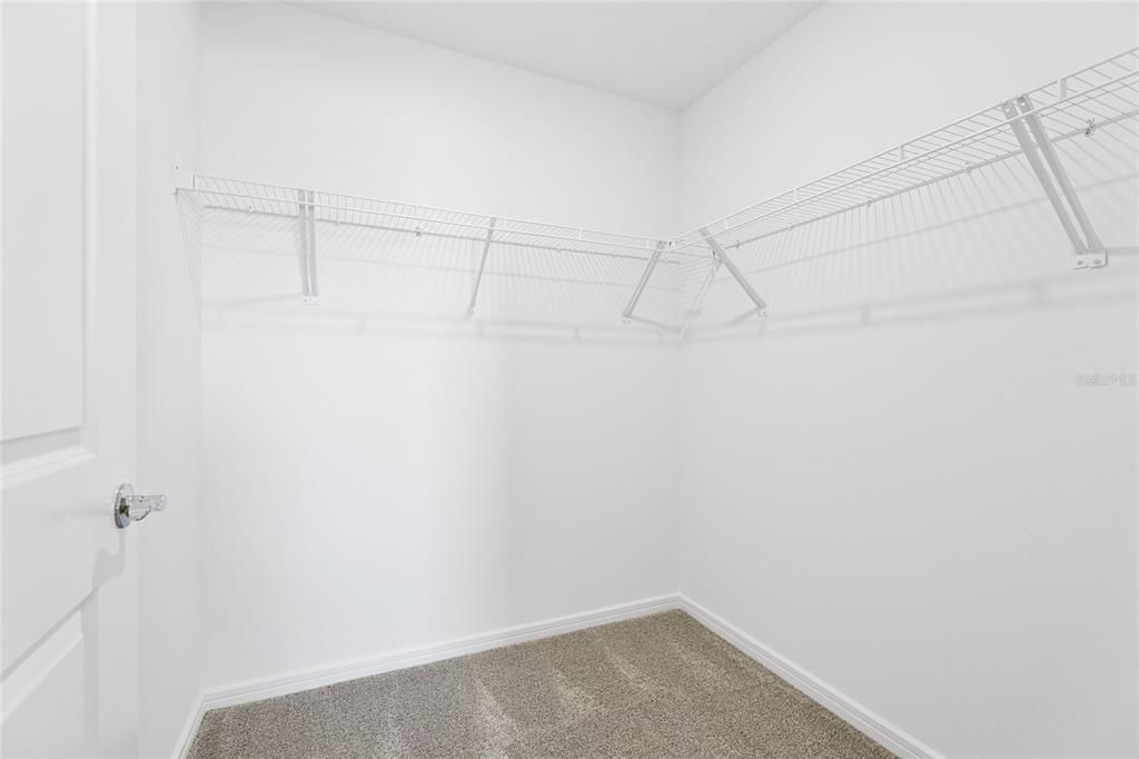 For Sale: $650,000 (3 beds, 3 baths, 2919 Square Feet)