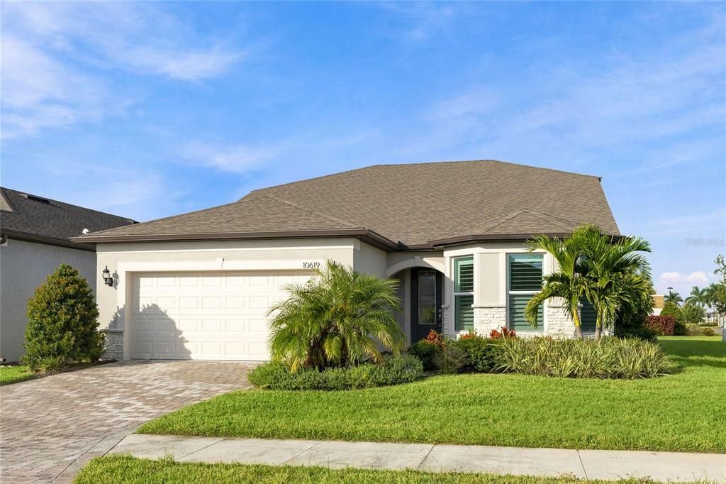 For Sale: $650,000 (3 beds, 3 baths, 2919 Square Feet)