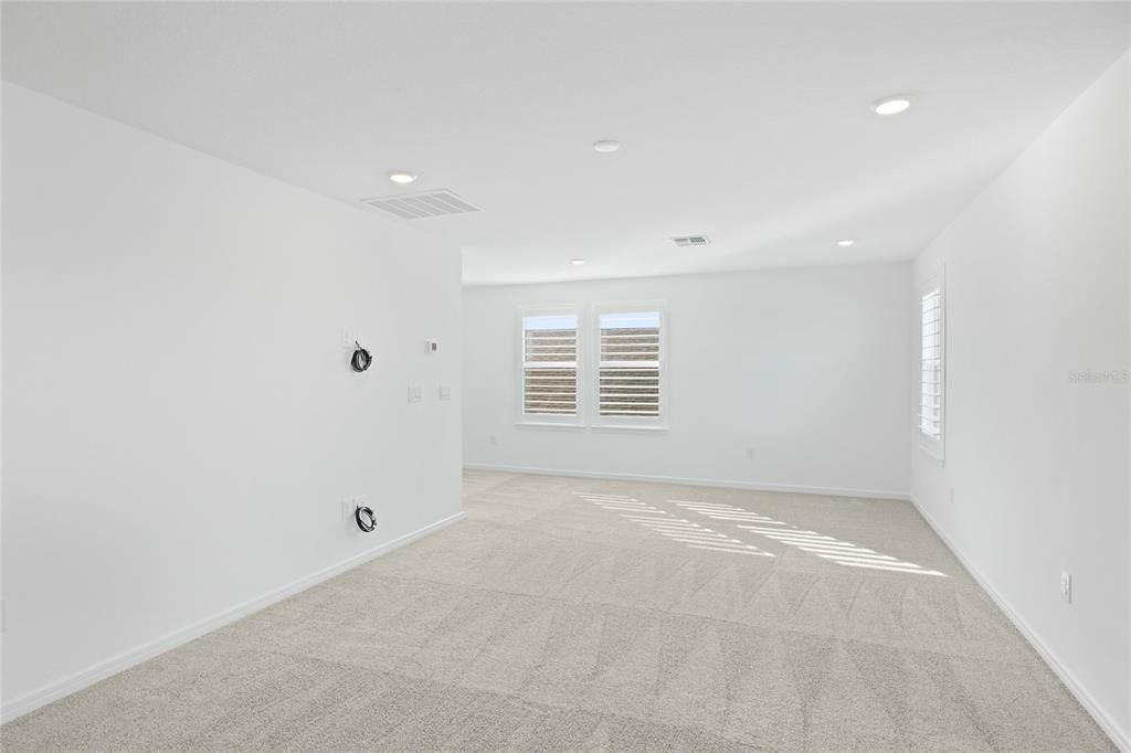 For Sale: $650,000 (3 beds, 3 baths, 2919 Square Feet)