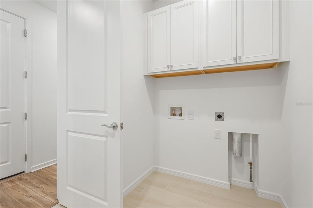 For Sale: $650,000 (3 beds, 3 baths, 2919 Square Feet)