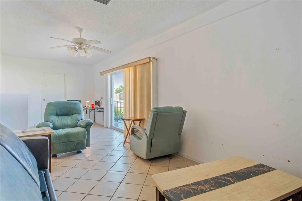 En Venta: $210,000 (2 camas, 2 baños, 1270 Pies cuadrados)