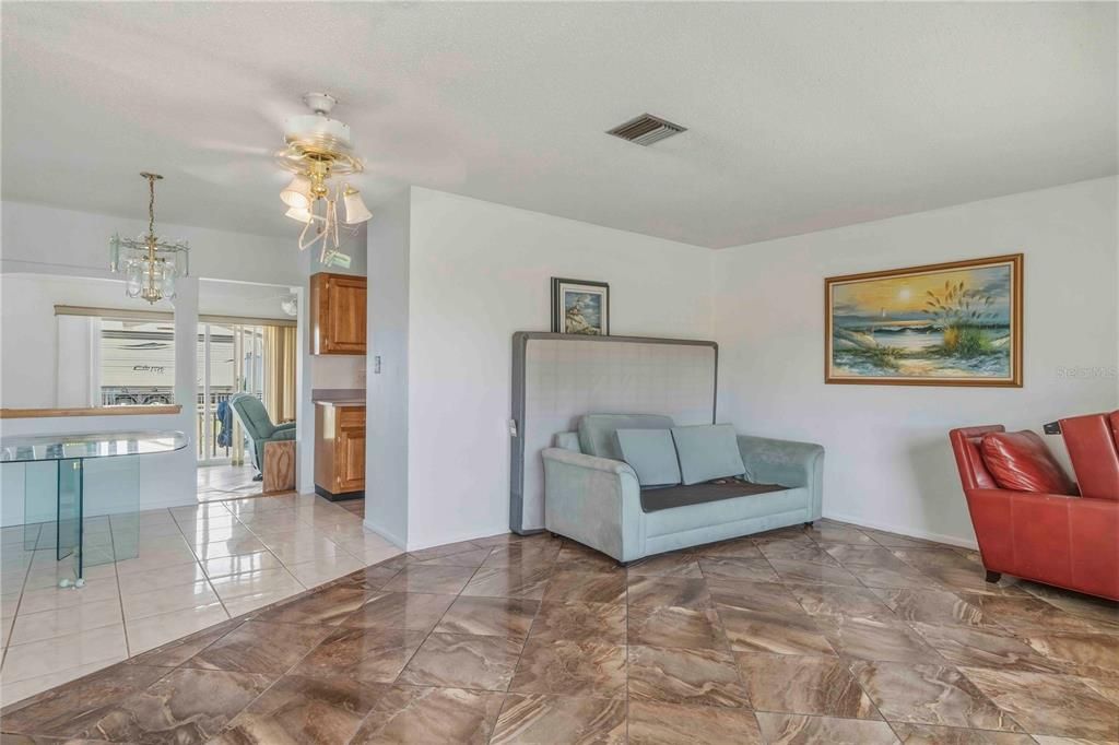 En Venta: $210,000 (2 camas, 2 baños, 1270 Pies cuadrados)