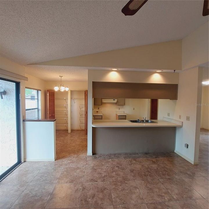 На продажу: $419,900 (3 спален, 2 ванн, 1527 Квадратных фут)