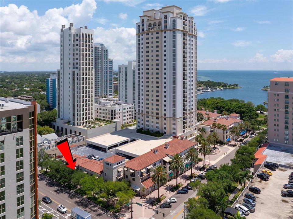 На продажу: $1,195,000 (2 спален, 2 ванн, 1424 Квадратных фут)