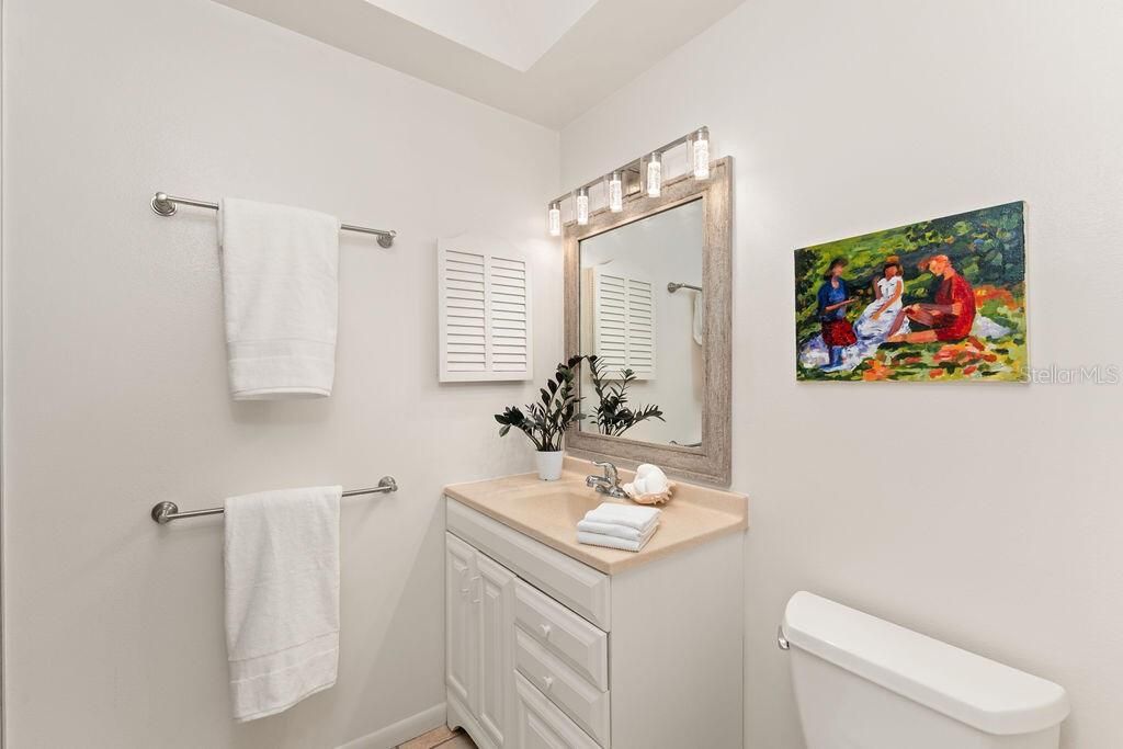 For Sale: $1,145,000 (4 beds, 4 baths, 2496 Square Feet)