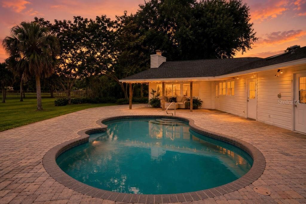 For Sale: $1,145,000 (4 beds, 4 baths, 2496 Square Feet)