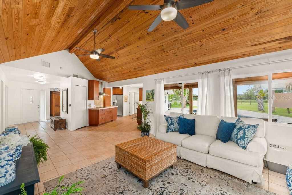 For Sale: $1,145,000 (4 beds, 4 baths, 2496 Square Feet)