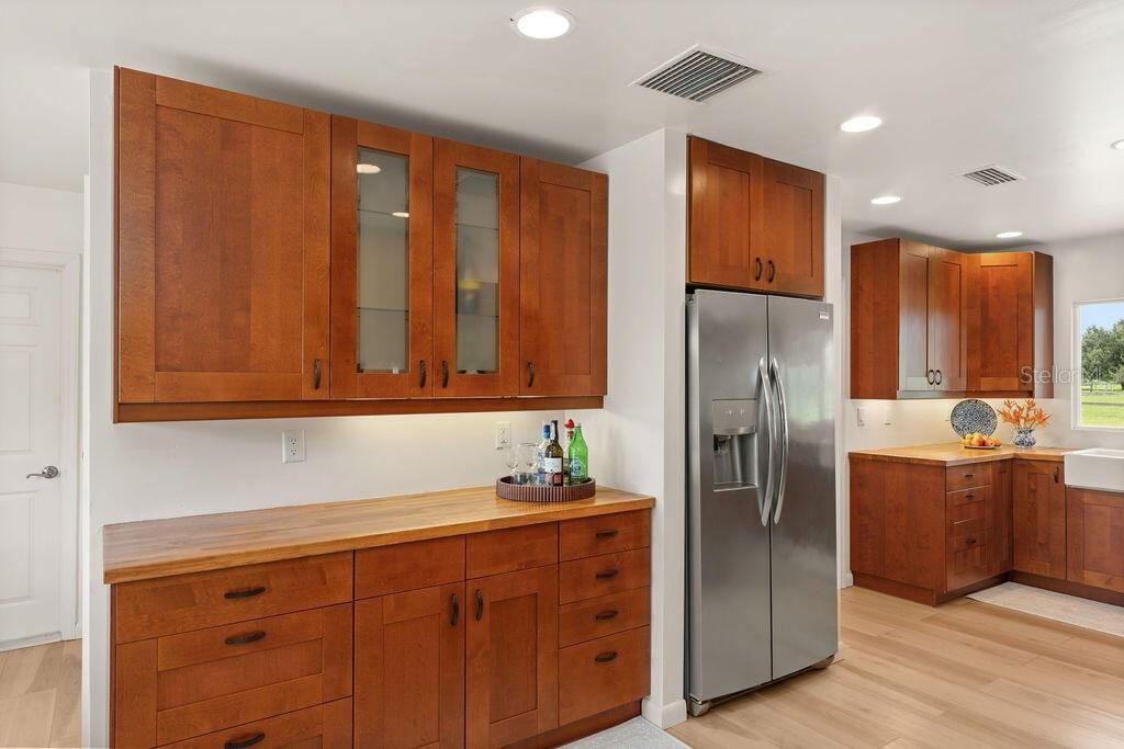 For Sale: $1,145,000 (4 beds, 4 baths, 2496 Square Feet)