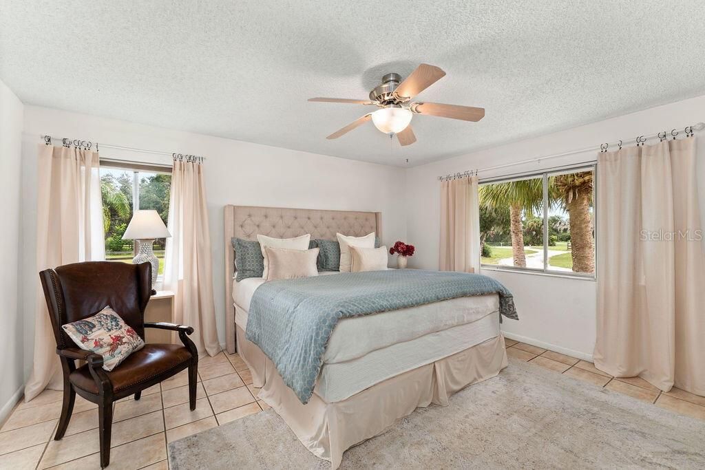 For Sale: $1,145,000 (4 beds, 4 baths, 2496 Square Feet)