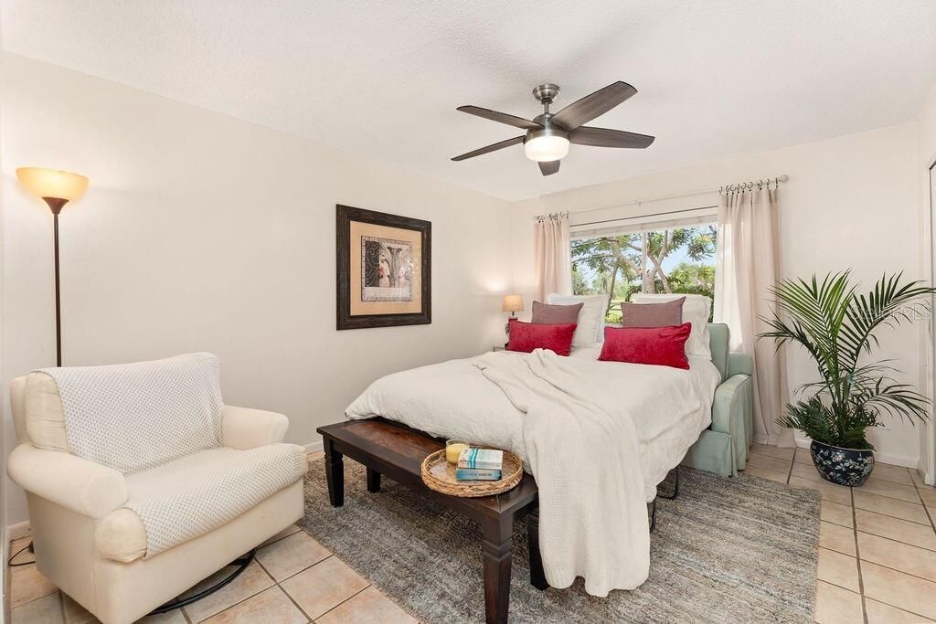 For Sale: $1,145,000 (4 beds, 4 baths, 2496 Square Feet)