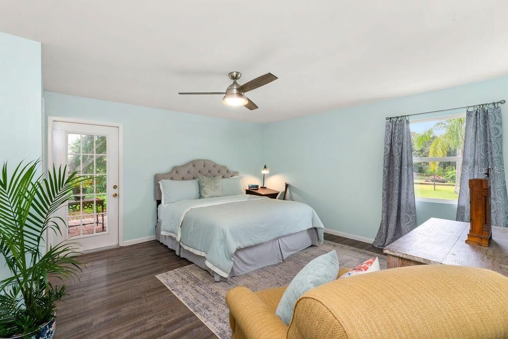 For Sale: $1,145,000 (4 beds, 4 baths, 2496 Square Feet)
