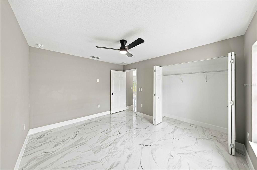 En Venta: $274,900 (3 camas, 2 baños, 1439 Pies cuadrados)