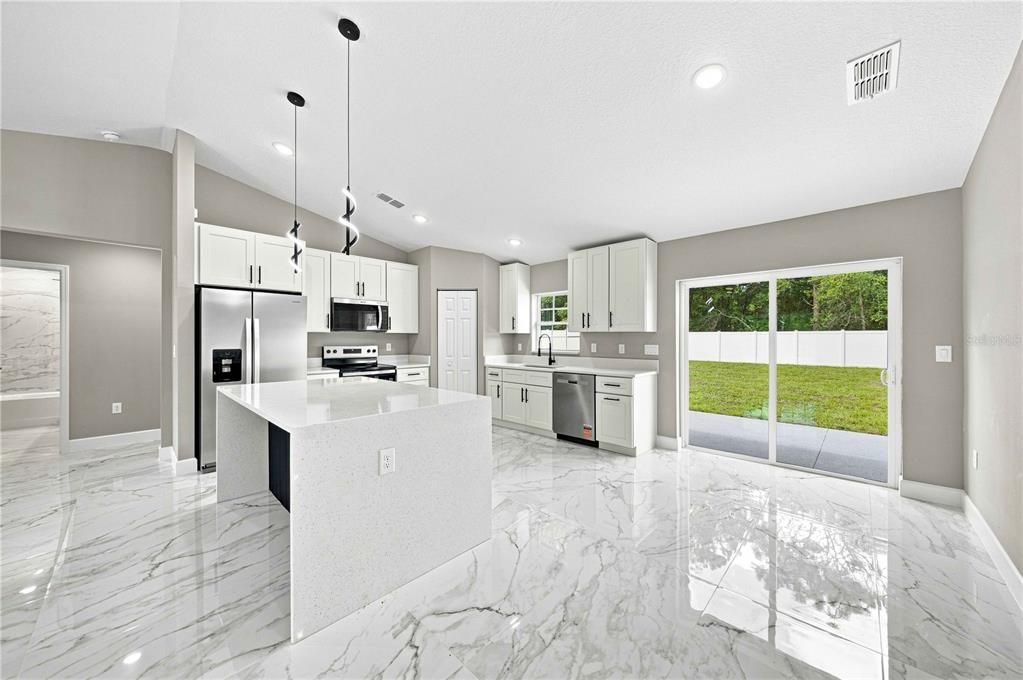 En Venta: $274,900 (3 camas, 2 baños, 1439 Pies cuadrados)