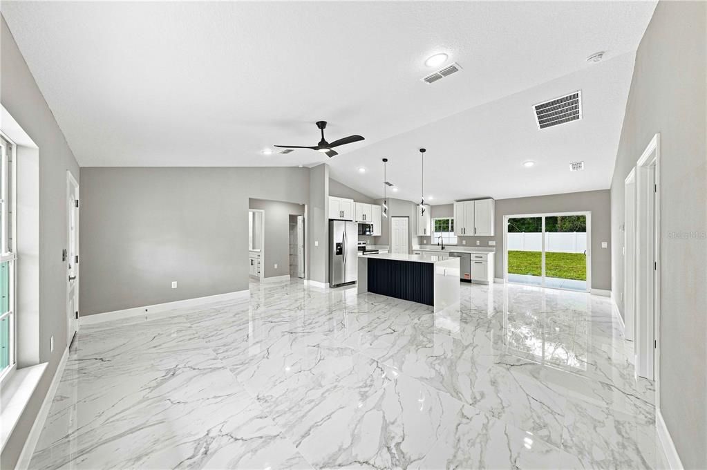 En Venta: $274,900 (3 camas, 2 baños, 1439 Pies cuadrados)