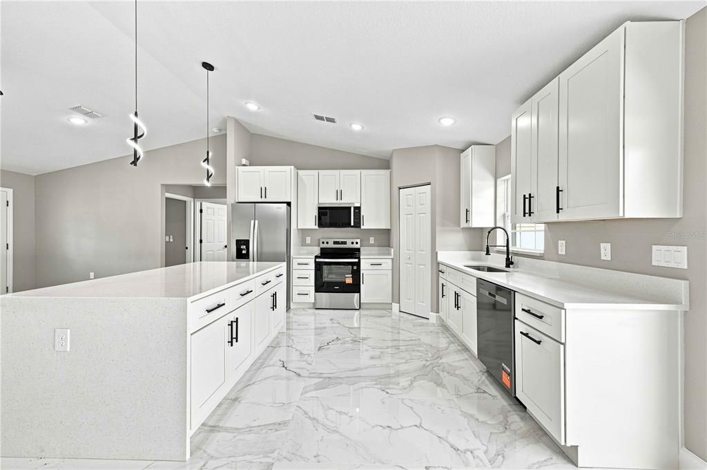 En Venta: $274,900 (3 camas, 2 baños, 1439 Pies cuadrados)