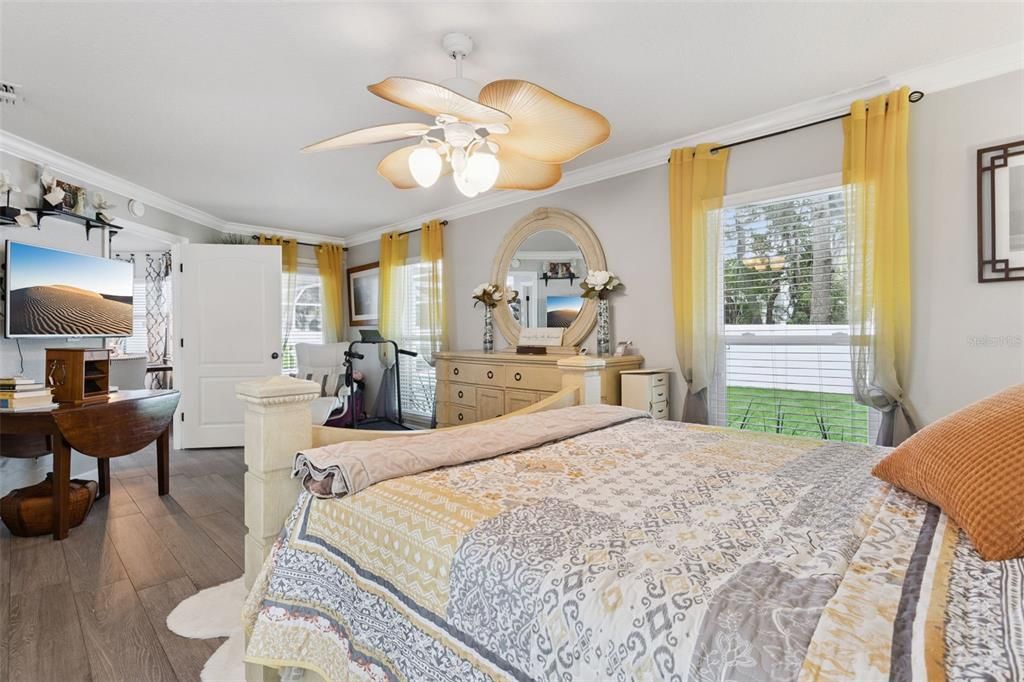 For Sale: $410,000 (3 beds, 2 baths, 2350 Square Feet)