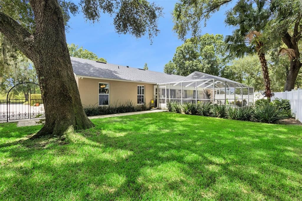 For Sale: $410,000 (3 beds, 2 baths, 2350 Square Feet)