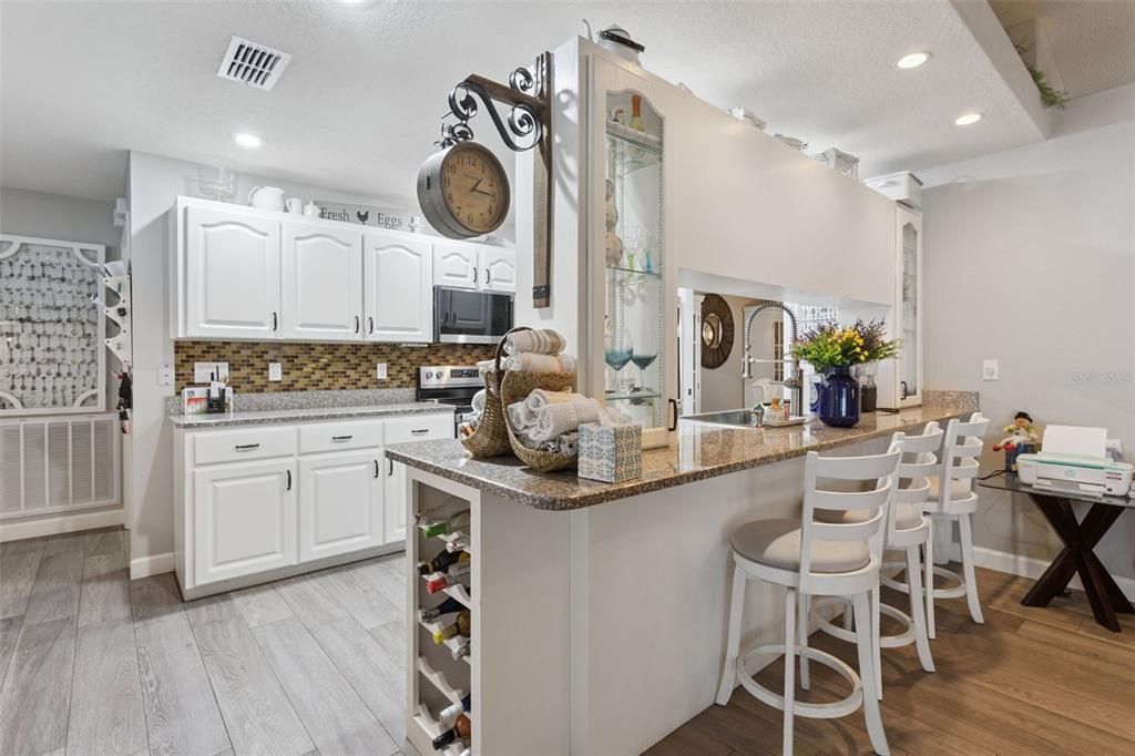 For Sale: $410,000 (3 beds, 2 baths, 2350 Square Feet)