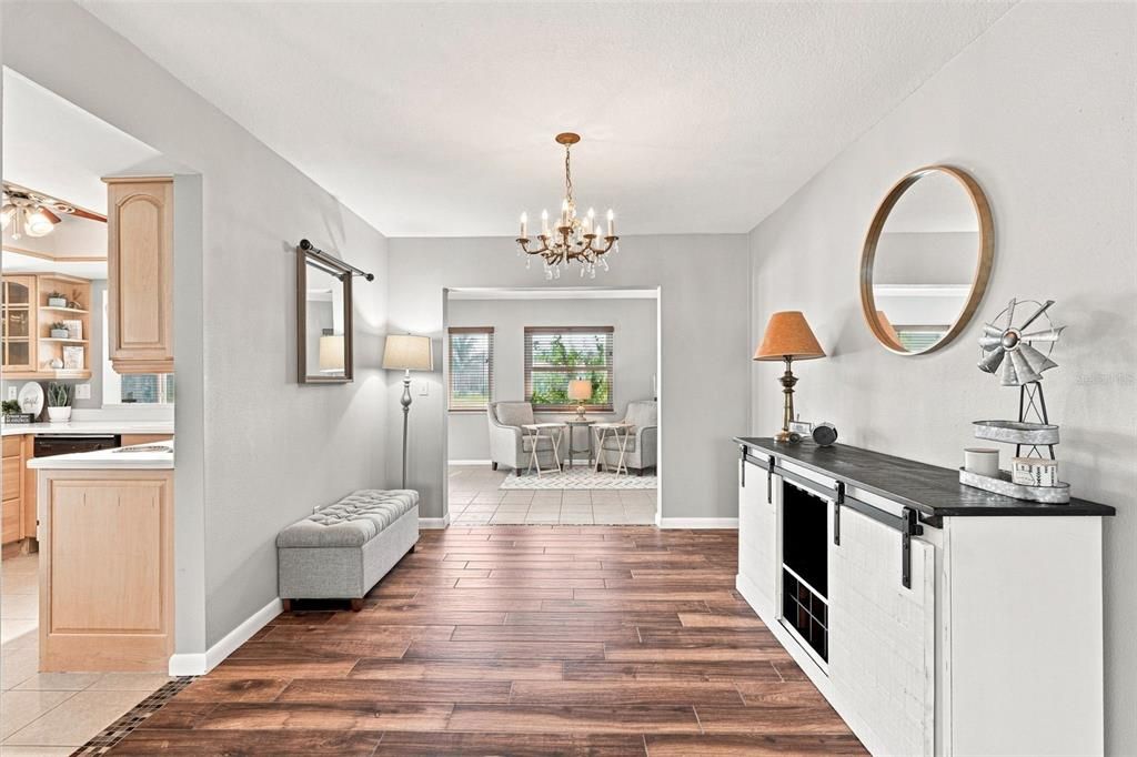 For Sale: $389,000 (2 beds, 2 baths, 1659 Square Feet)
