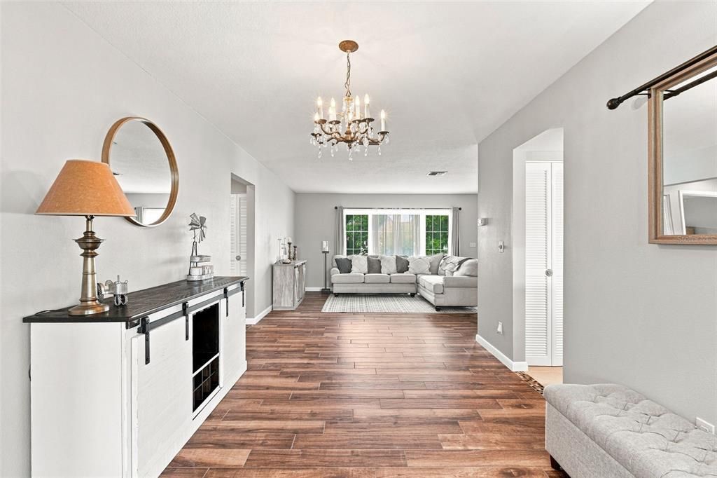 For Sale: $389,000 (2 beds, 2 baths, 1659 Square Feet)