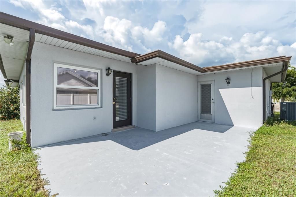 For Sale: $389,000 (2 beds, 2 baths, 1659 Square Feet)