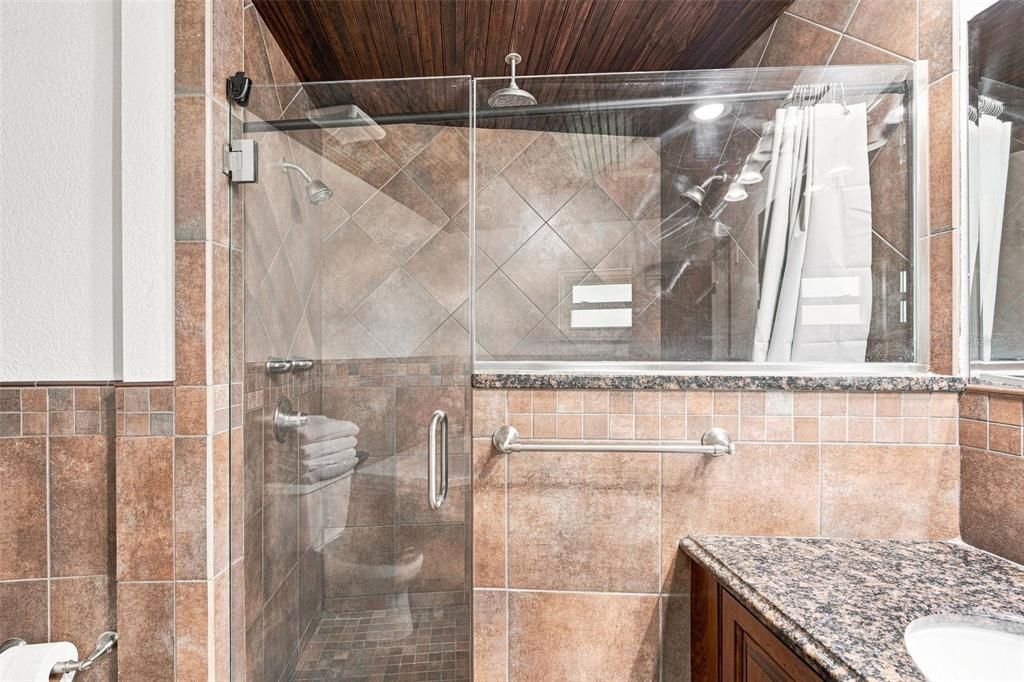 For Sale: $389,000 (2 beds, 2 baths, 1659 Square Feet)