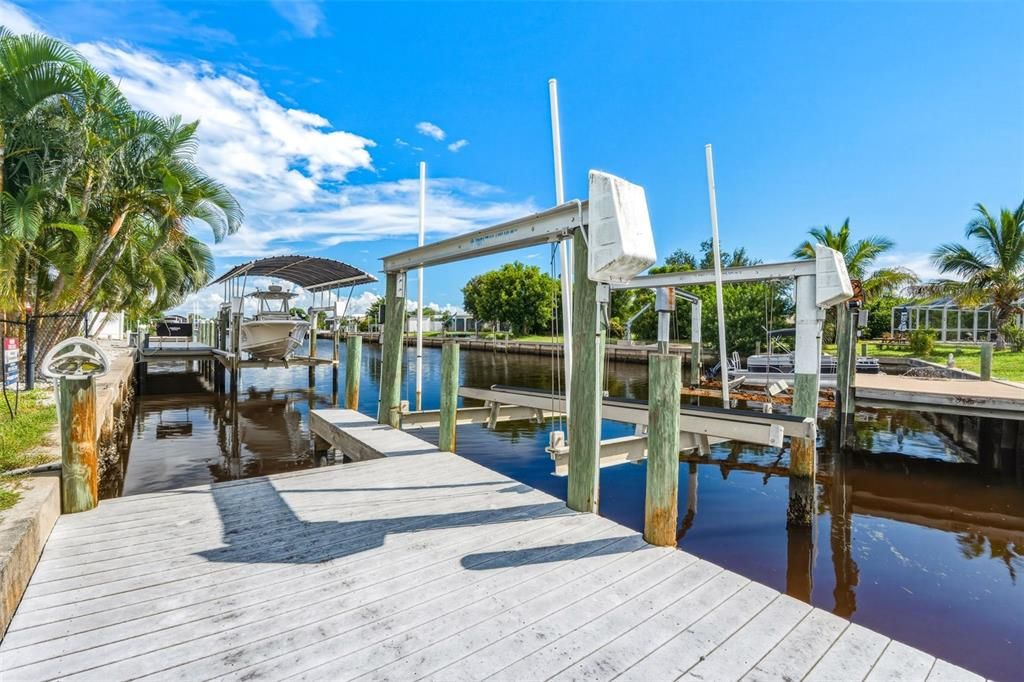 For Sale: $389,000 (2 beds, 2 baths, 1659 Square Feet)