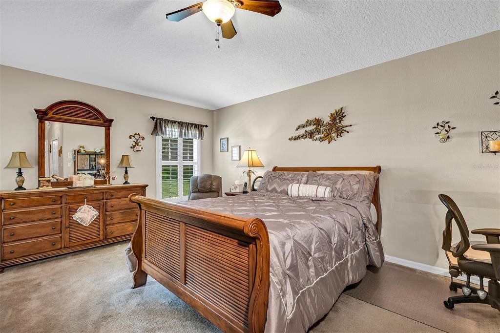 For Sale: $395,000 (3 beds, 2 baths, 2036 Square Feet)