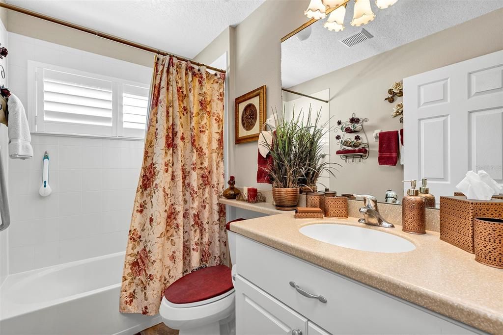 For Sale: $395,000 (3 beds, 2 baths, 2036 Square Feet)