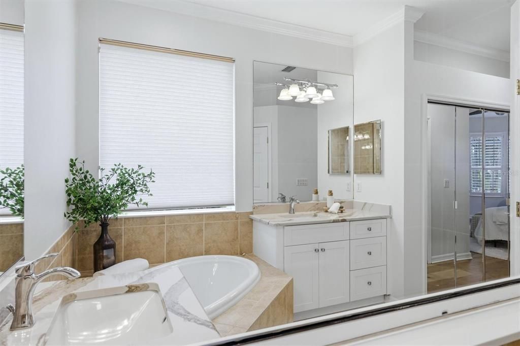 For Sale: $649,000 (3 beds, 2 baths, 2252 Square Feet)