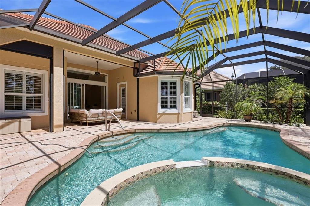 For Sale: $649,000 (3 beds, 2 baths, 2252 Square Feet)