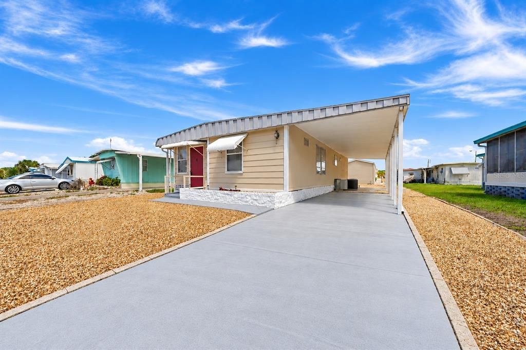 For Sale: $84,900 (2 beds, 1 baths, 528 Square Feet)
