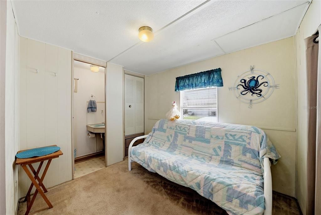 For Sale: $84,900 (2 beds, 1 baths, 528 Square Feet)