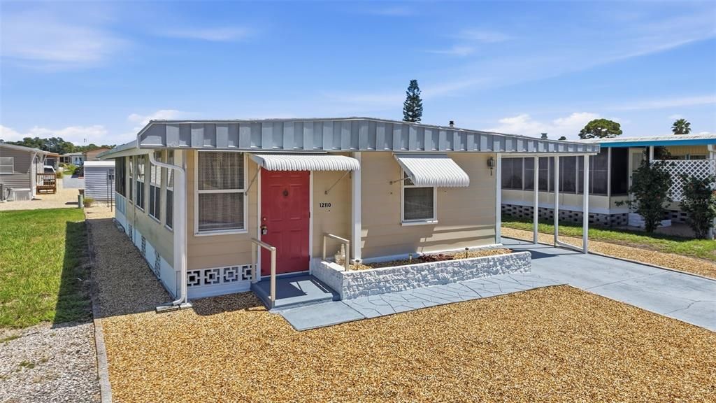 For Sale: $84,900 (2 beds, 1 baths, 528 Square Feet)