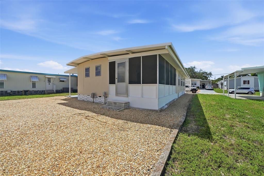 For Sale: $84,900 (2 beds, 1 baths, 528 Square Feet)