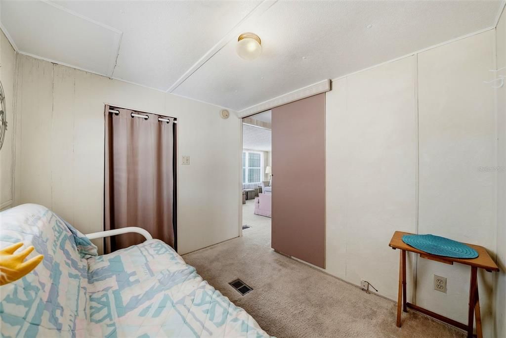 For Sale: $84,900 (2 beds, 1 baths, 528 Square Feet)