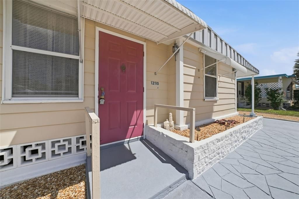 For Sale: $84,900 (2 beds, 1 baths, 528 Square Feet)